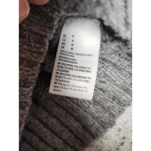 Sweater - Picture 8 of 8